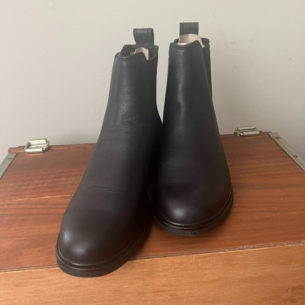 NWT - Clarks Arlo Boots Black Leather - Womens Size 8